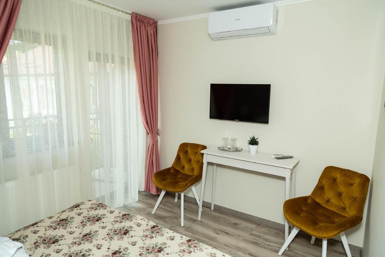 Pensiunea Casablanca Reghin Esterno foto
